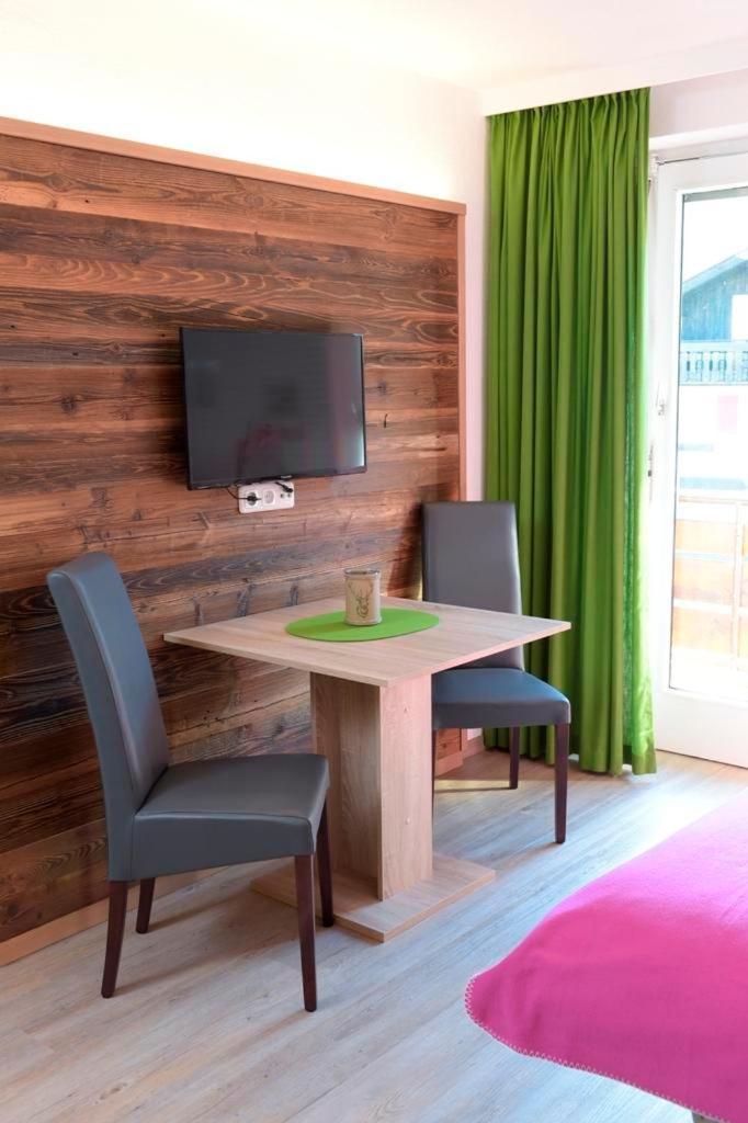 Klein+Fein 1-Raum-Appartement Bolsterlang Buitenkant foto