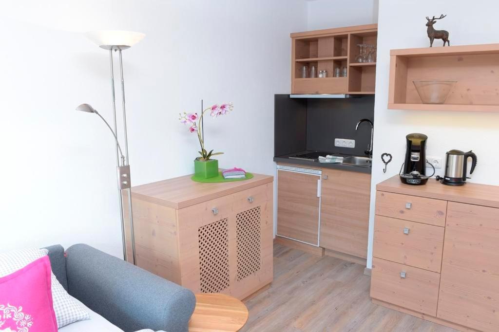 Klein+Fein 1-Raum-Appartement Bolsterlang Buitenkant foto